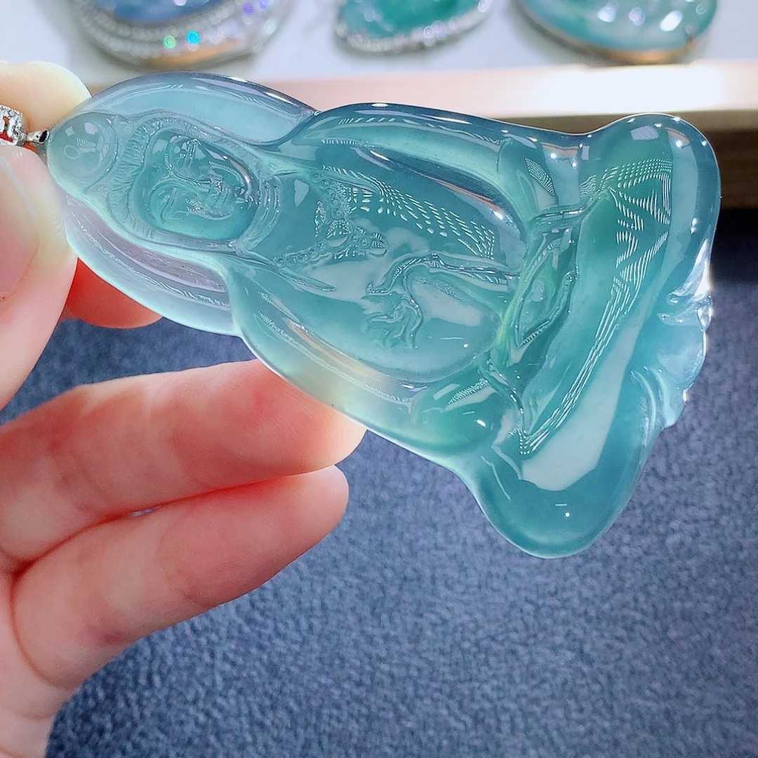 颈饰18K金镶嵌翡翠翡翠