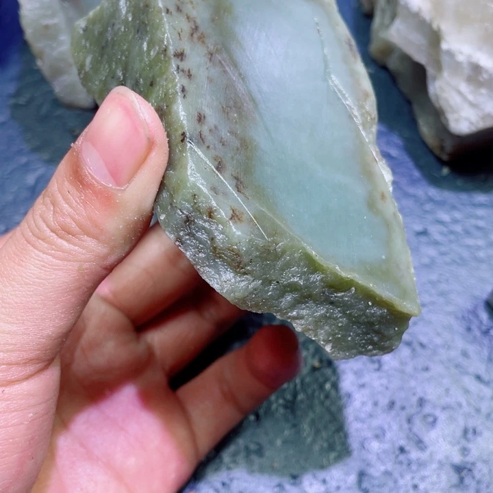 和田玉未镶嵌珠宝半成品