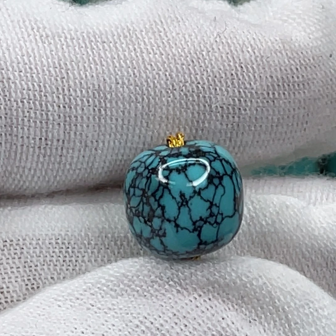 绿松石未镶嵌挂件