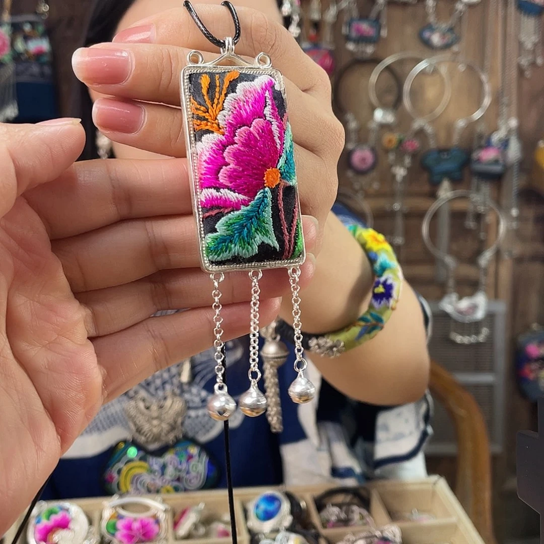花岗石铁合金项链