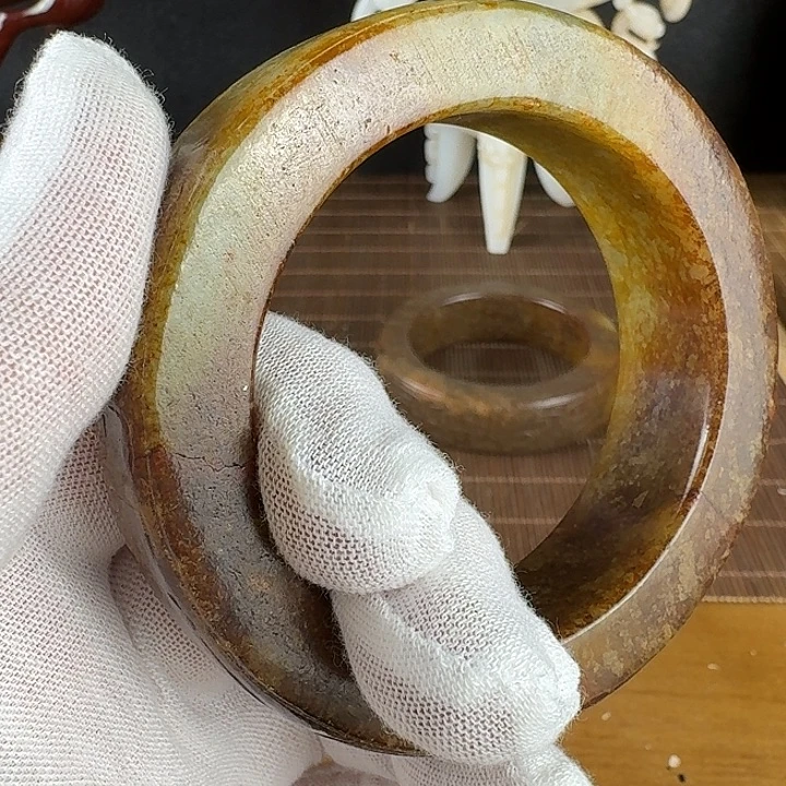 玉***雕和田玉未镶嵌挂件