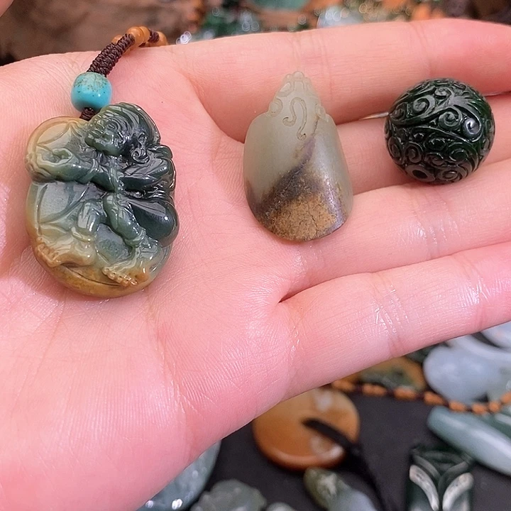 颈饰未镶嵌翡翠不****狗