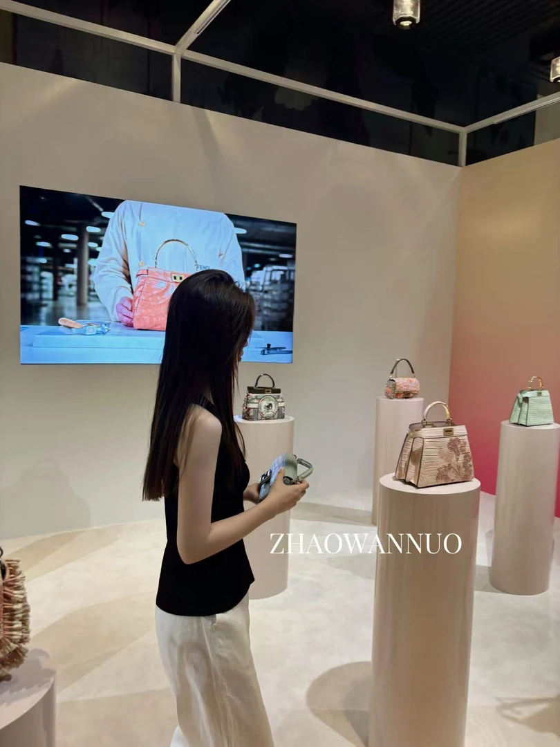 ZHAO WANNUO 丨 25 row 黑色高弹背心马甲NC0483