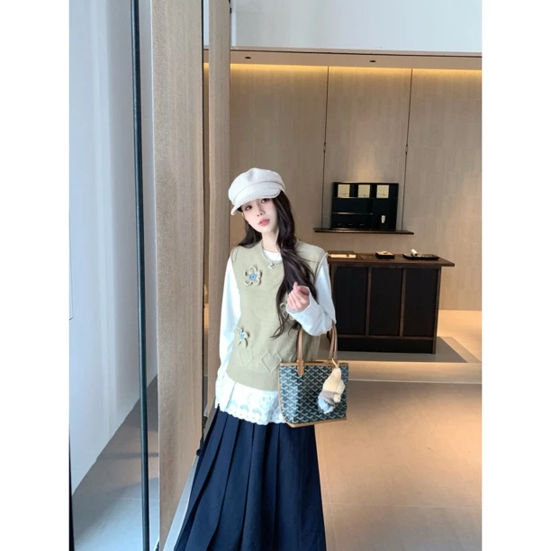 5055 甜美韩系减龄法式无袖立体花朵针织马甲卷边叠穿上衣