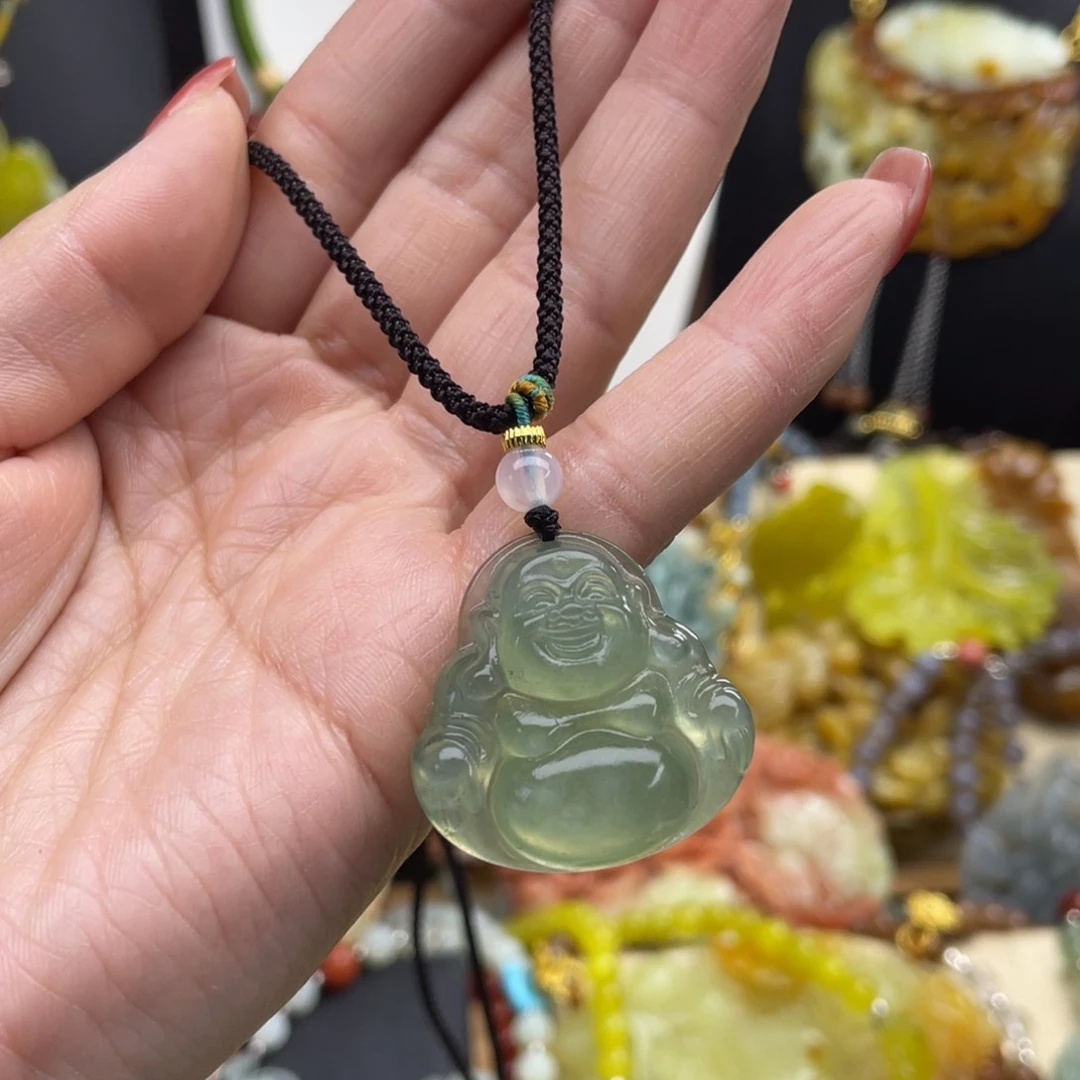 未镶嵌蛇纹石玉颈饰