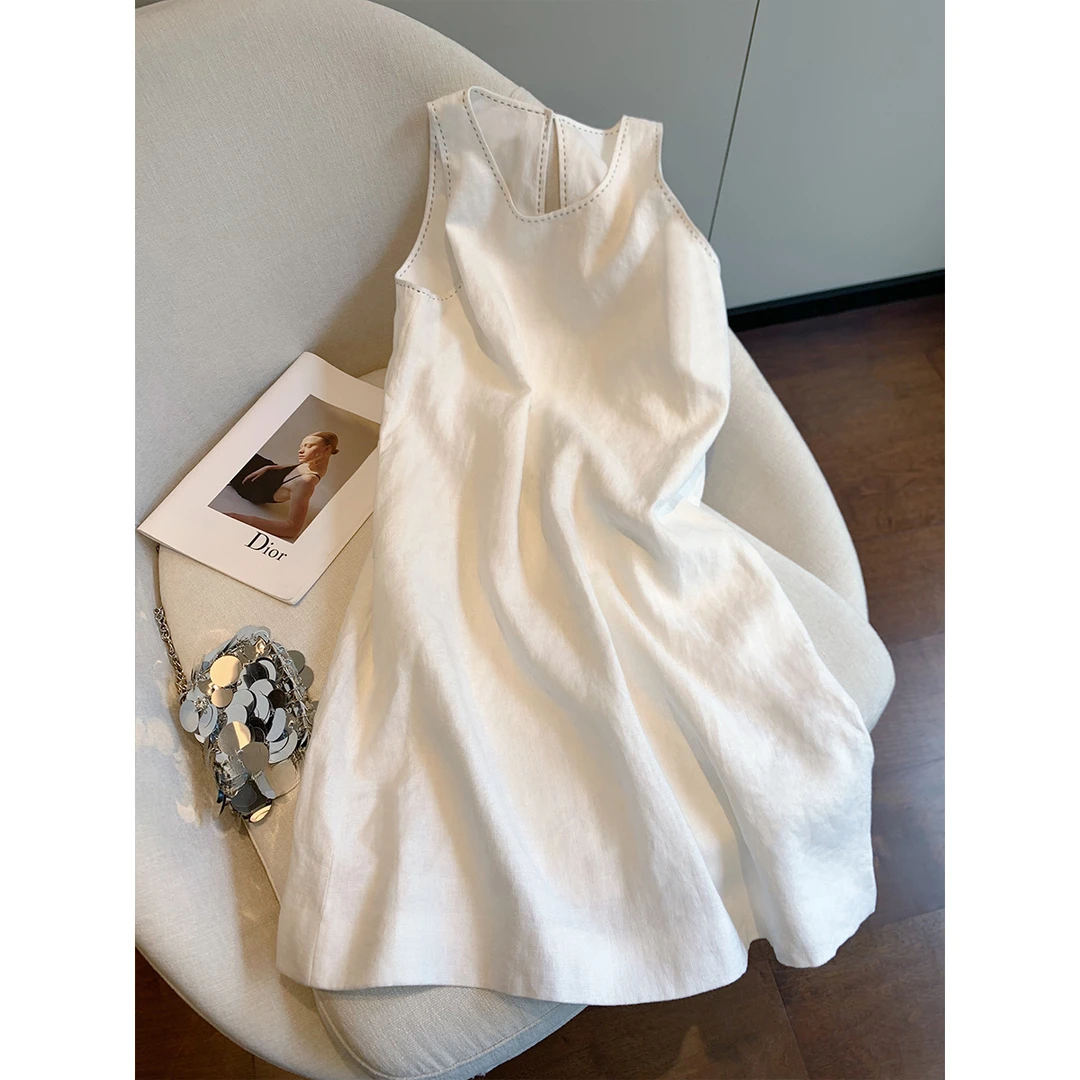 老钱风白色无袖连衣裙女2025夏季新款高级感简约气质显瘦背心裙子