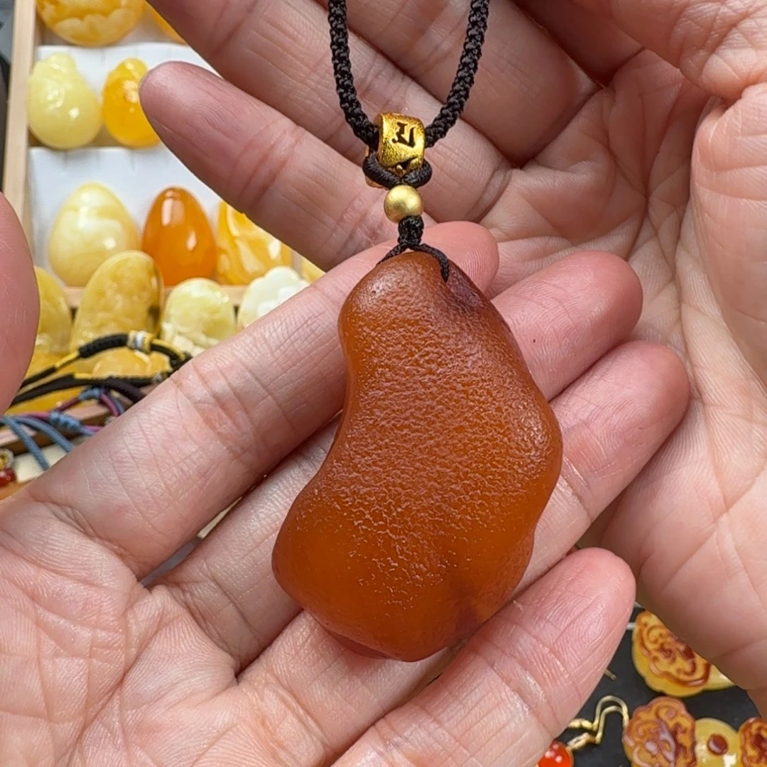 蜜蜡未镶嵌颈饰蜜蜡