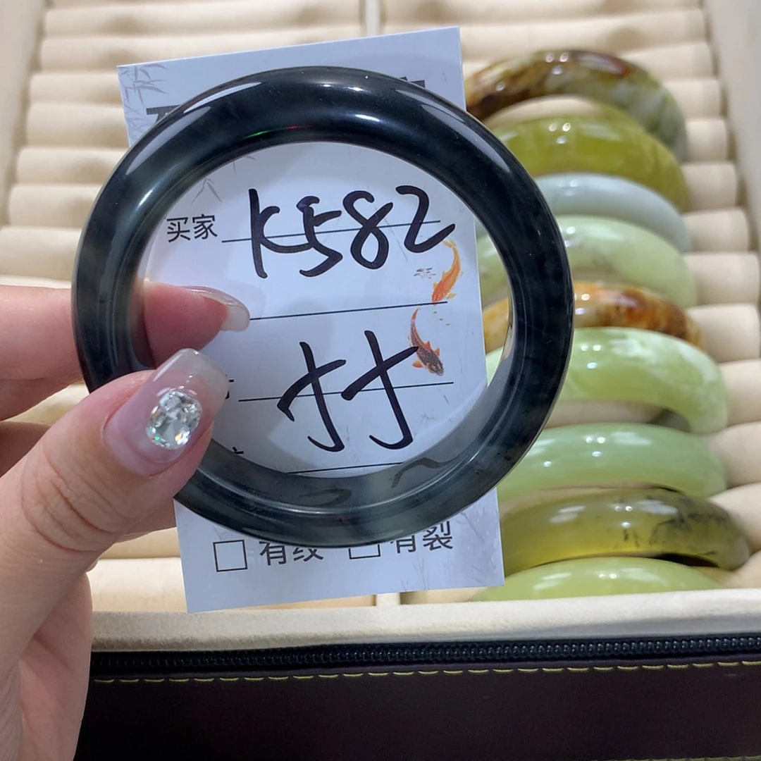 【闪购商品】未镶嵌蛇纹石玉手镯