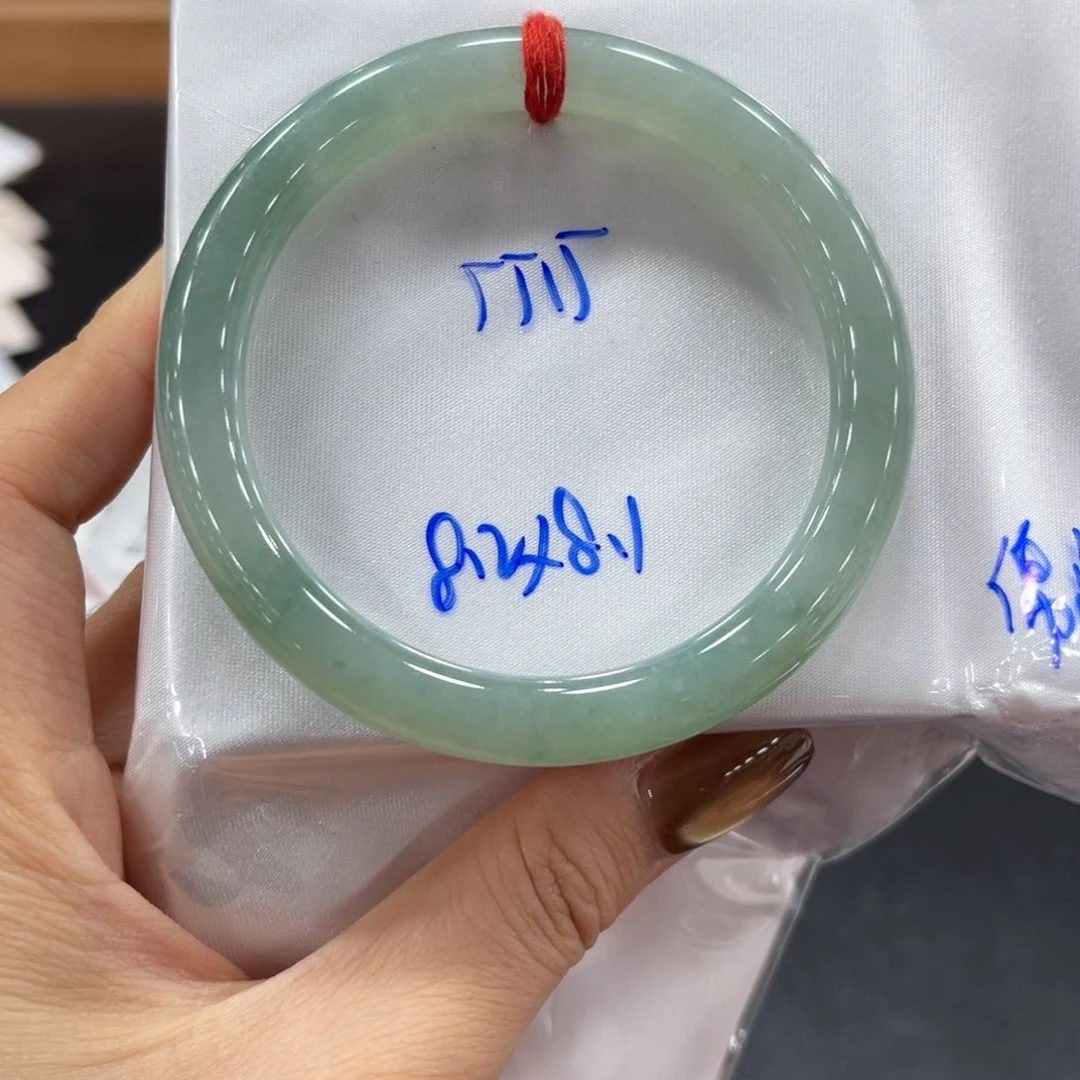 未镶嵌手镯翡翠翡翠