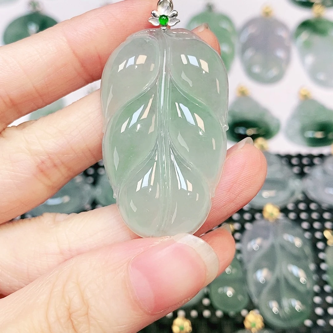 吊坠(不含链)18K金镶嵌翡翠
