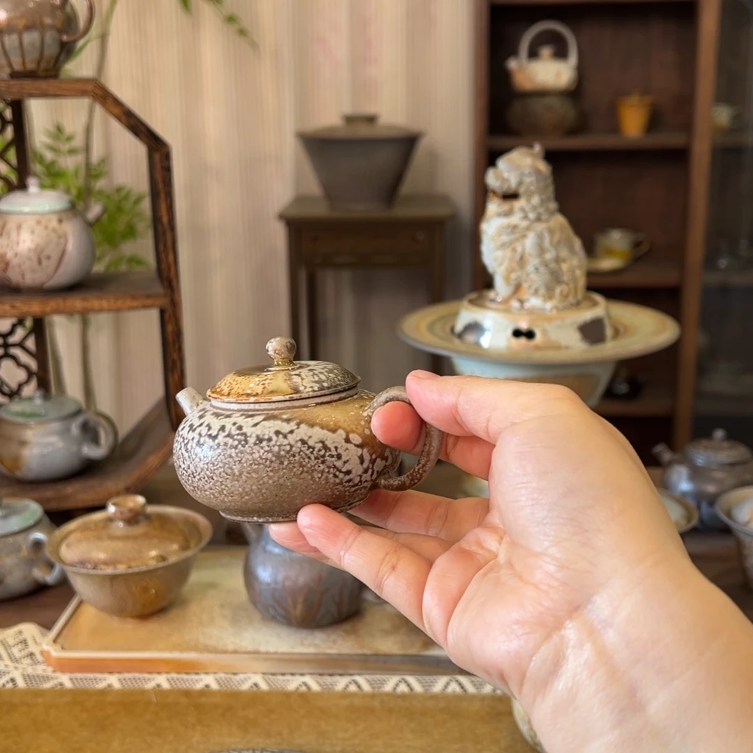 45中白小藏半月壶
