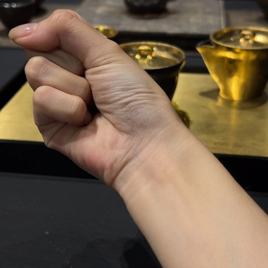 篮***篓瓷片陶瓷。    陶瓷。