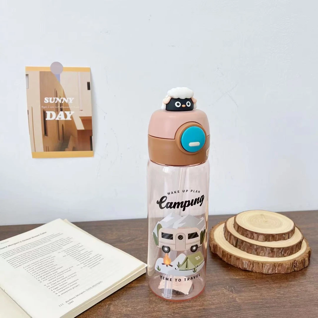 【米果妈】新款运动大容量吸管水杯(650ml)(不挑玩偶)Z1464