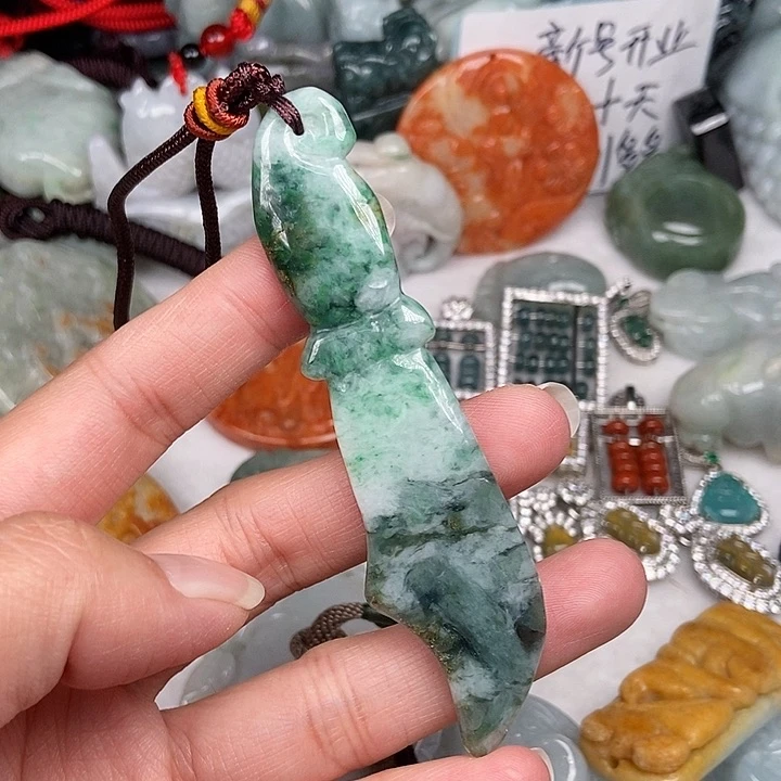 颈饰未镶嵌翡翠翡翠