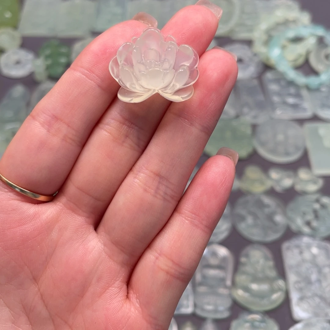 未镶嵌蛇纹石玉吊坠(赠链)