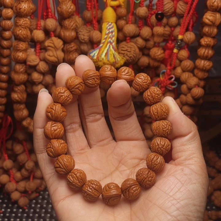 山***梦木质类龙纹桃枭挂件