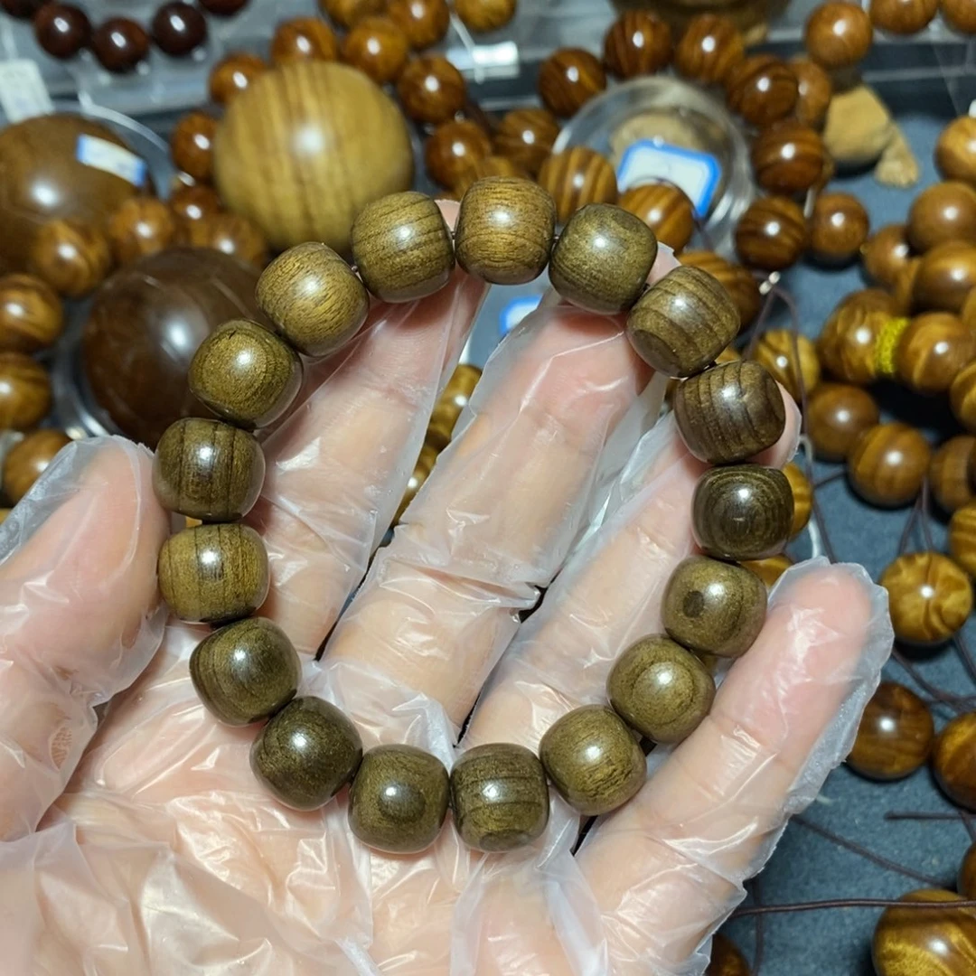 金丝楠木雕工艺品12