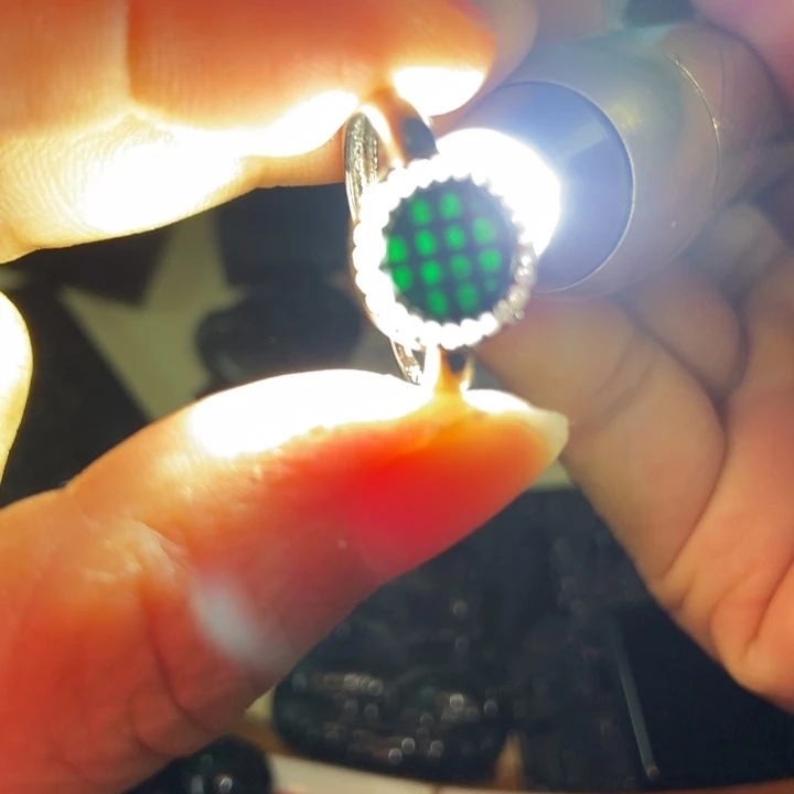 翡翠戒指未镶嵌墨翠戒指