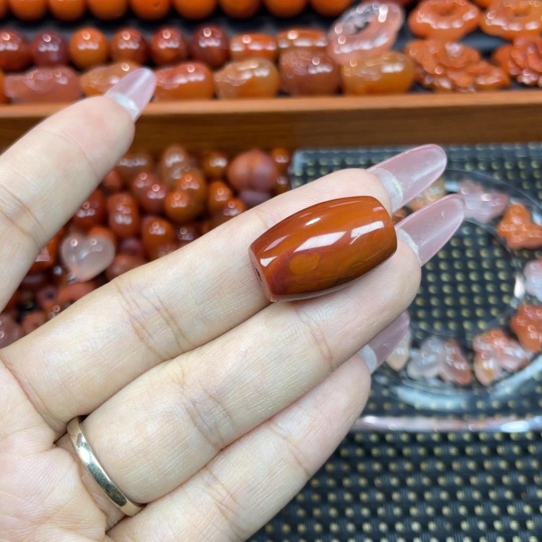 南红玛瑙未镶嵌颈饰桶珠