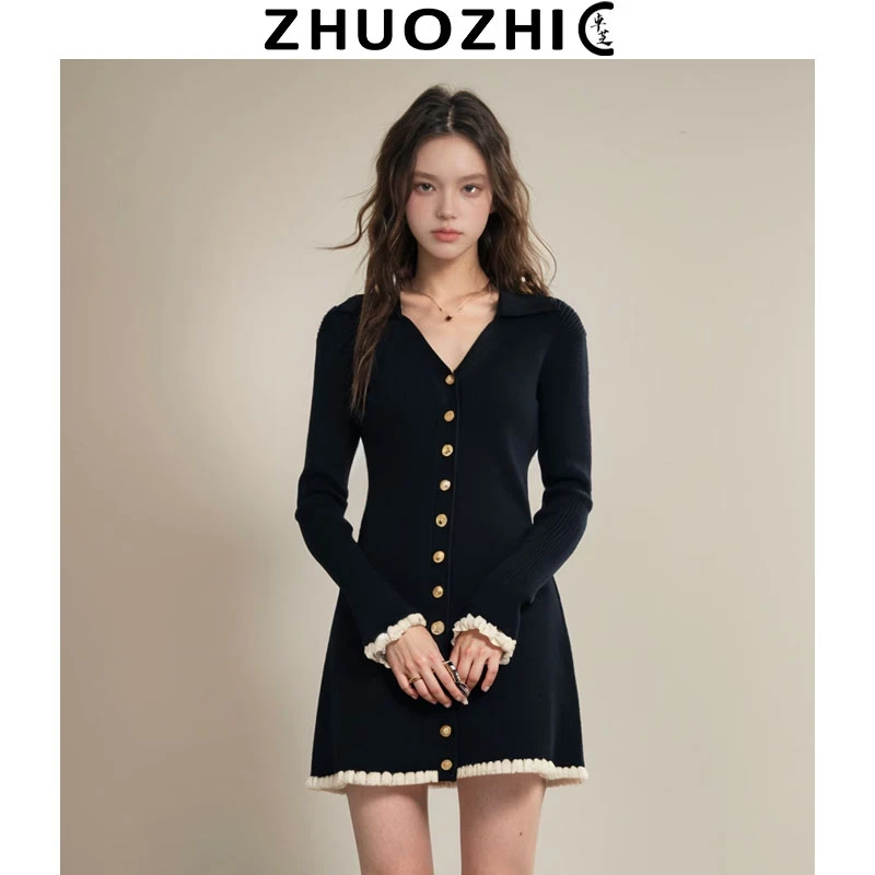 [卓芝]法式单排扣拼色V领针织连衣裙2025秋季新款收腰显瘦中长裙