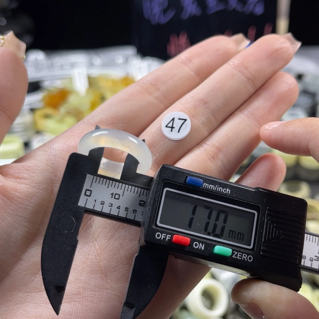 蛇纹石玉未镶嵌戒指