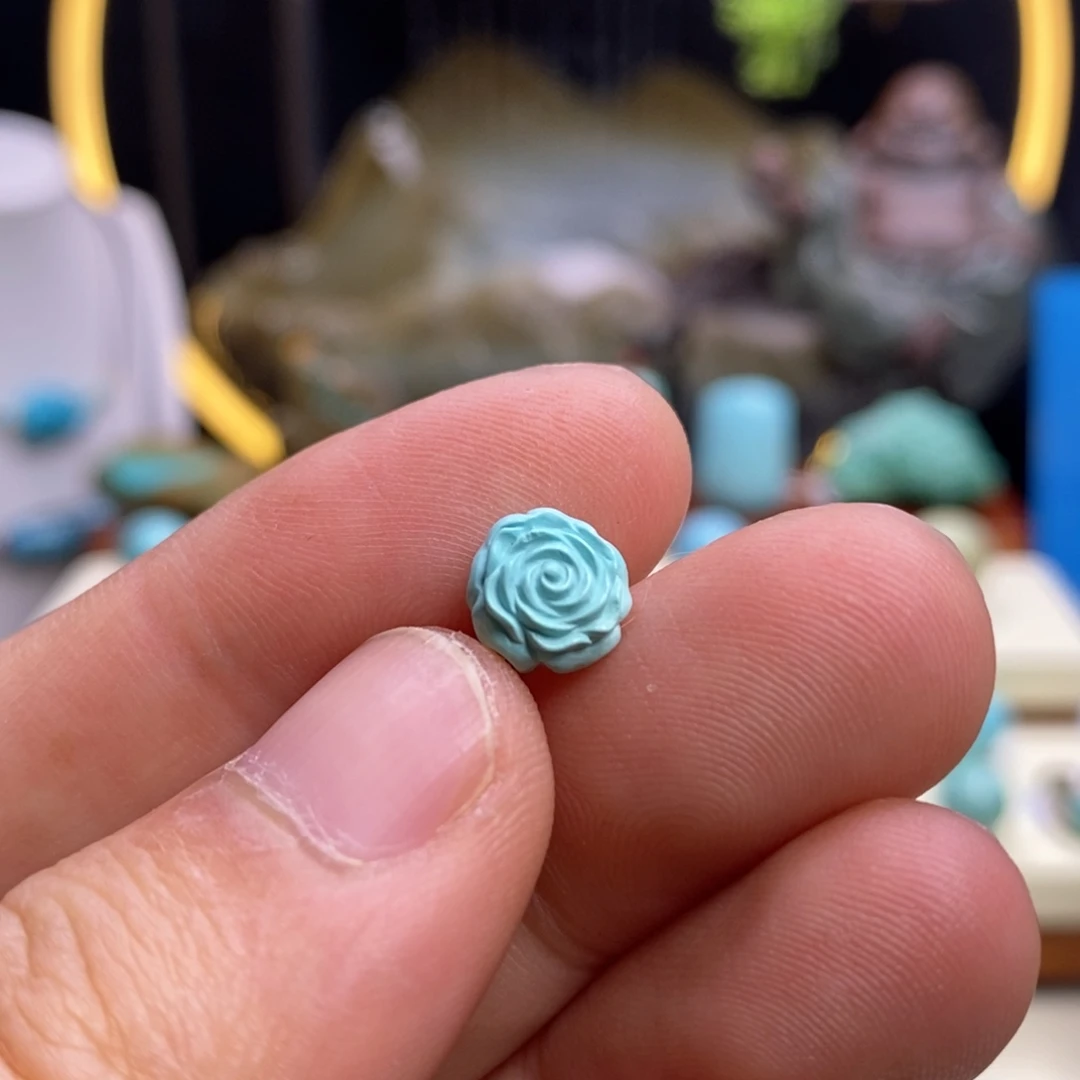 绿松石未镶嵌珠宝奇石