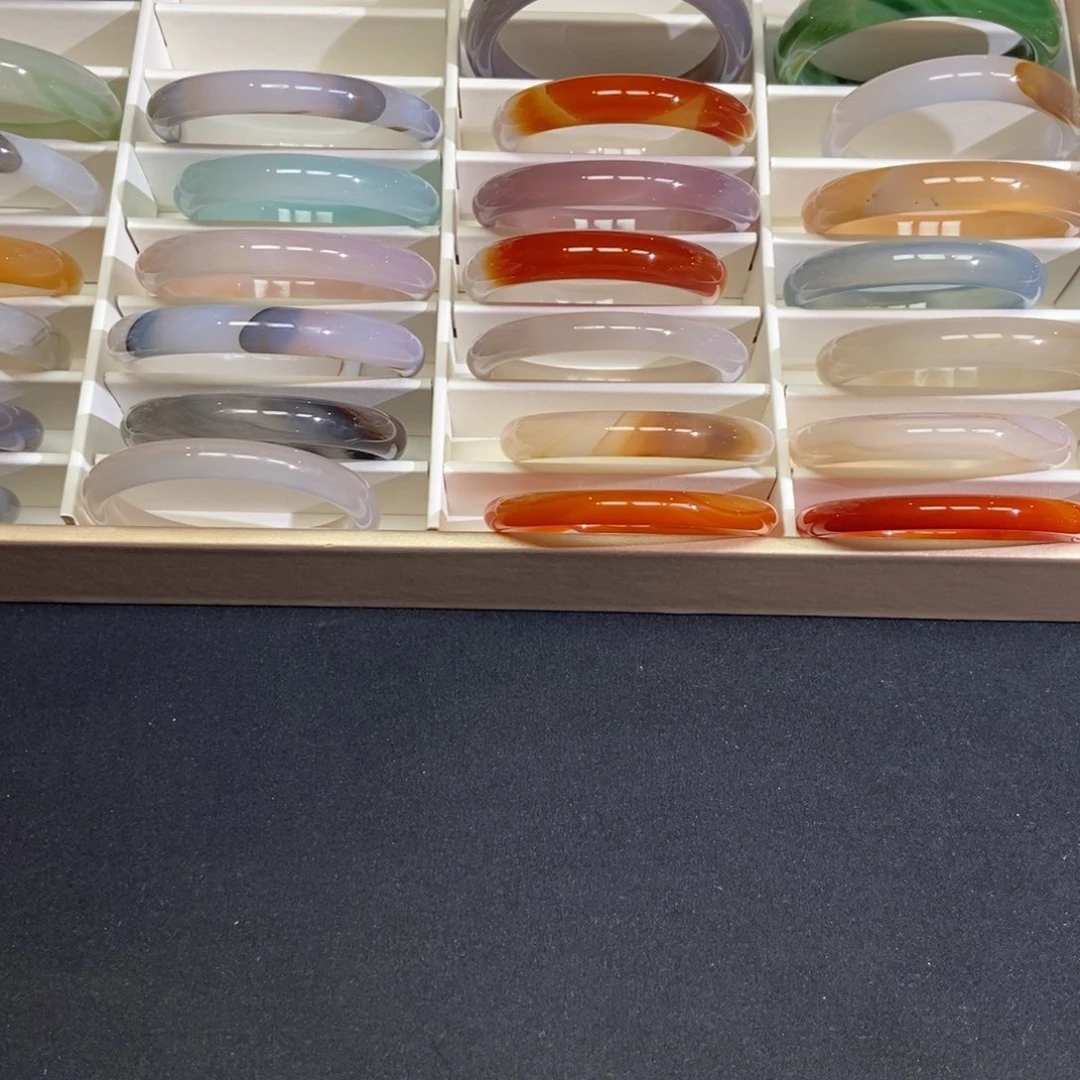 玛瑙/玉髓未镶嵌手镯