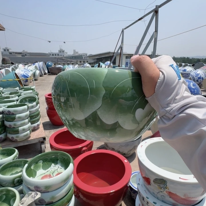 瓷片直径23，高13。。。。