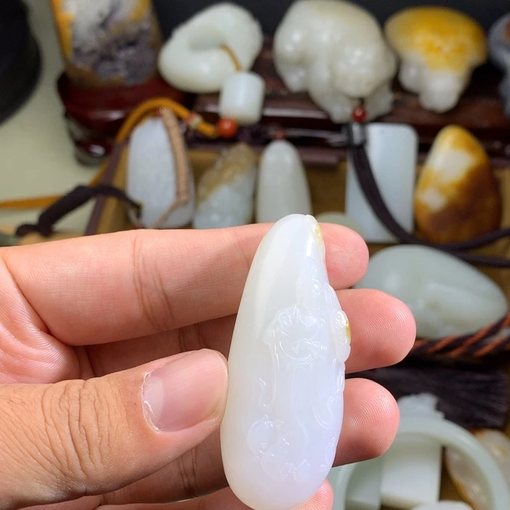 和田玉未镶嵌挂件