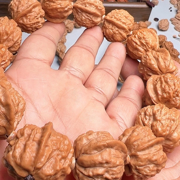 吊坠猴头核桃金蟾26血蛤太空舱