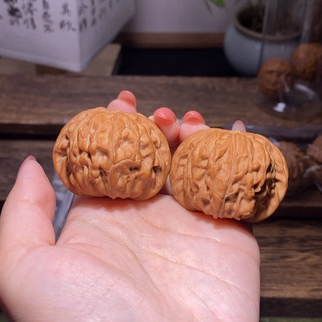 石***桐文玩核桃吊坠全品42.5正磨