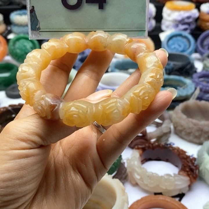 未镶嵌手镯石英岩玉