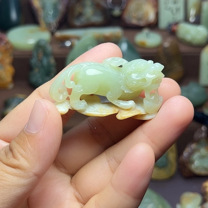 岫岩河磨玉（透闪石质玉）未镶嵌颈饰