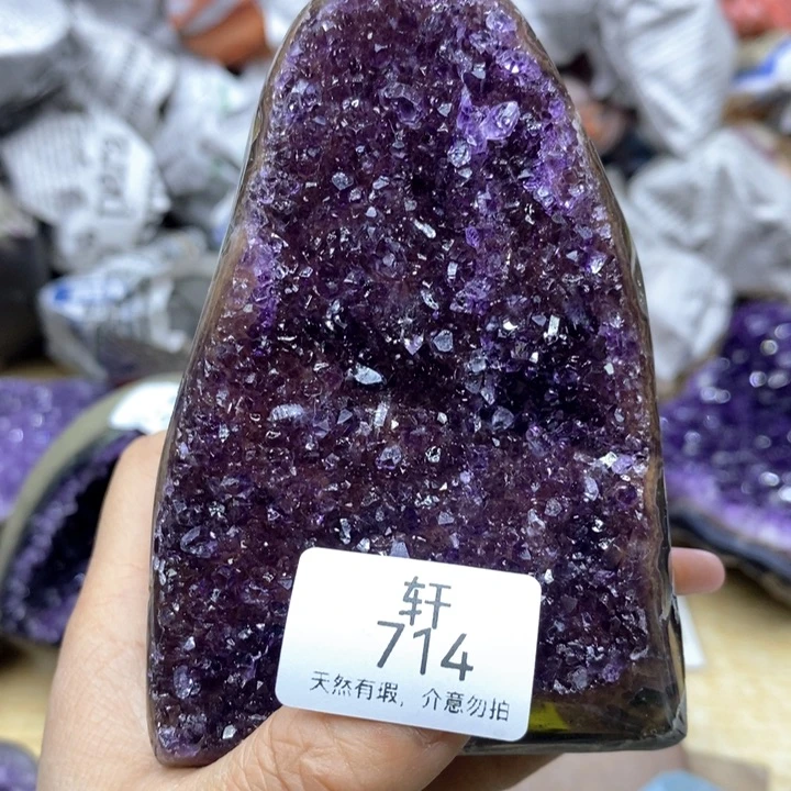 未镶嵌水晶大型摆件（非配饰）