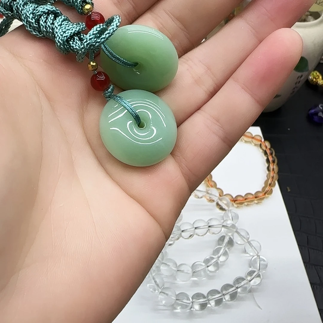 未镶嵌海蓝宝石手链