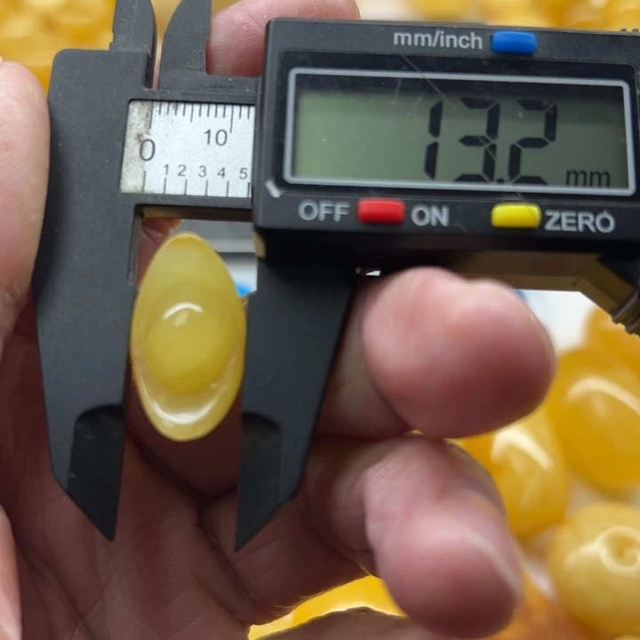 琥珀未镶嵌裸石原矿