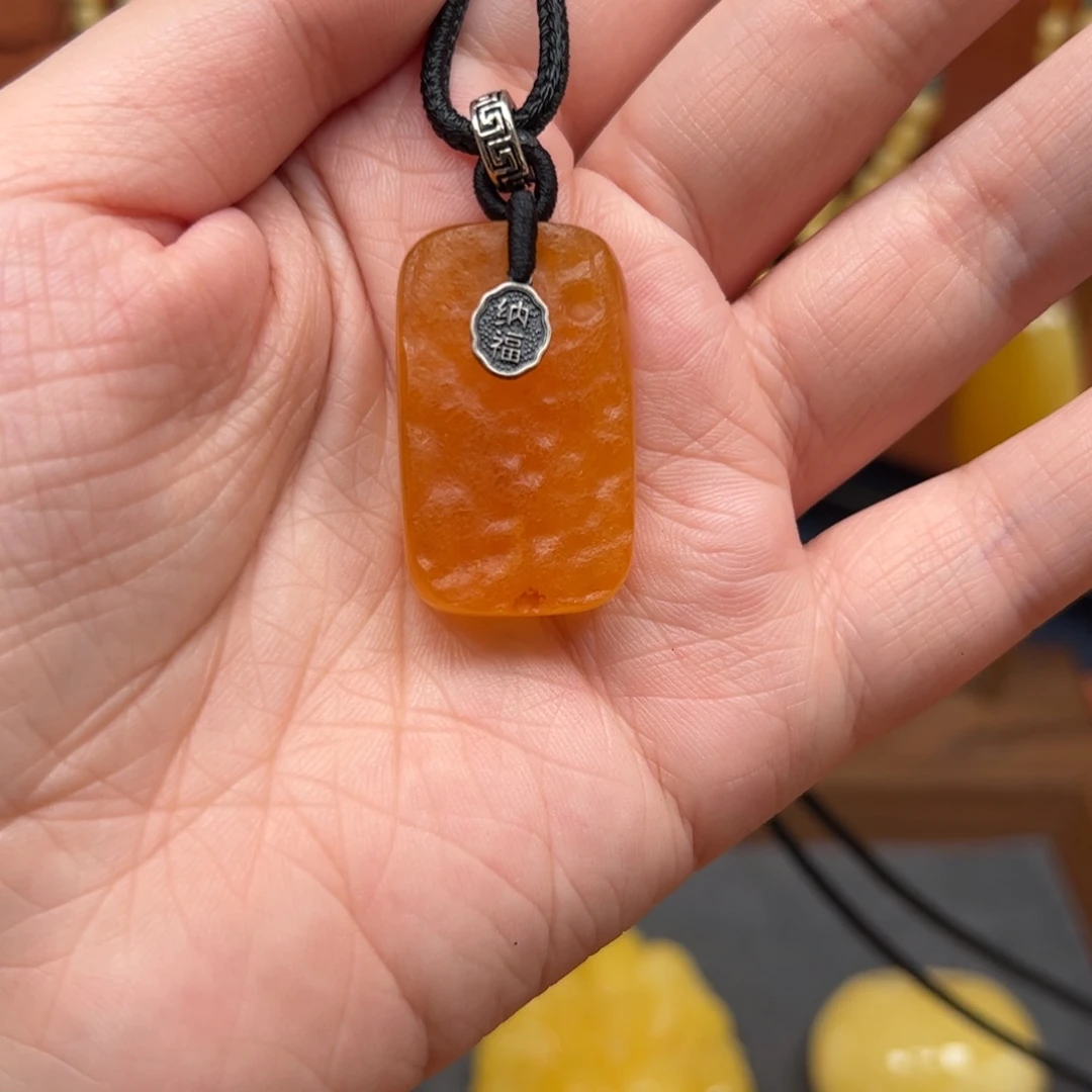 蜜蜡未镶嵌吊坠(不含链)