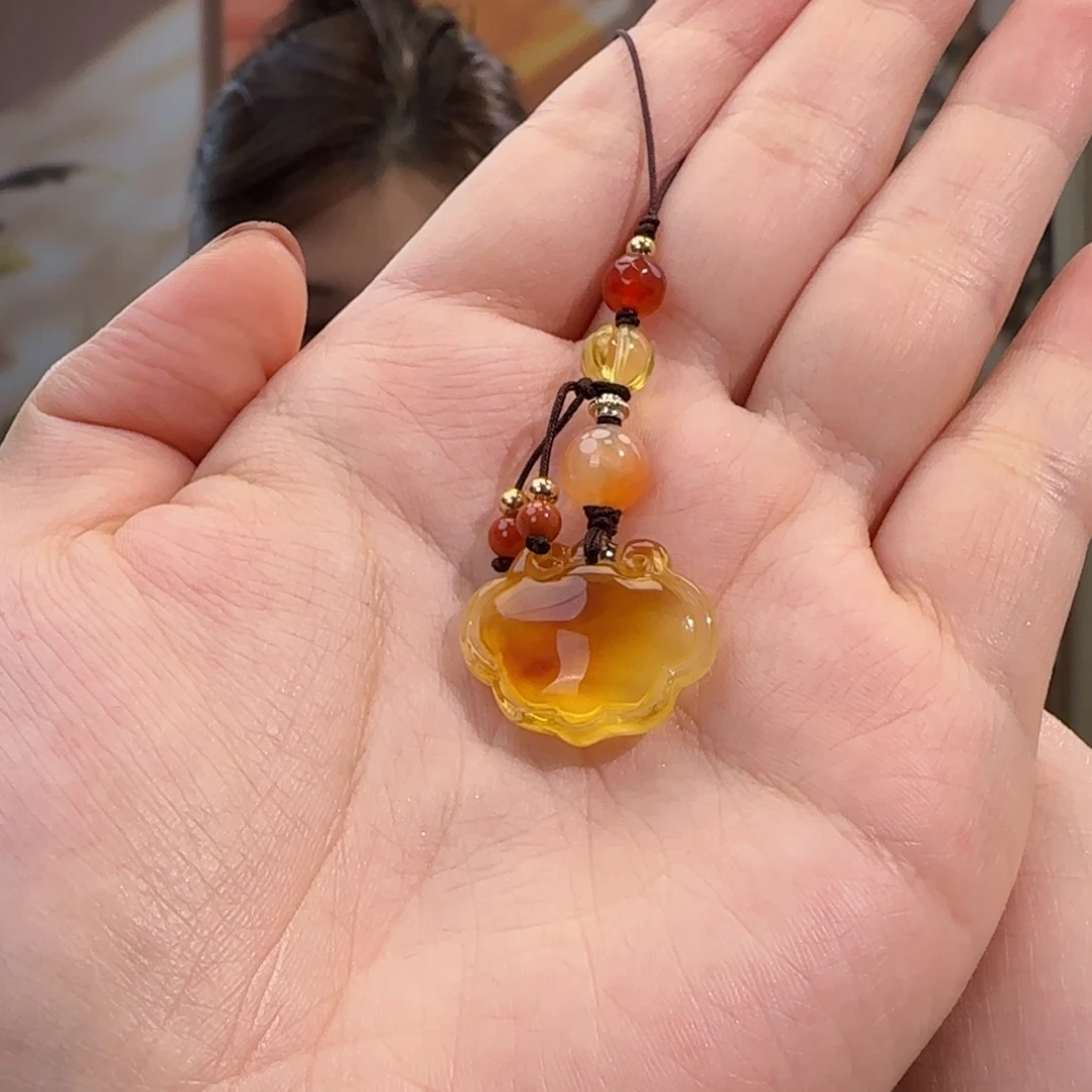 蜜蜡未镶嵌吊坠(赠链)
