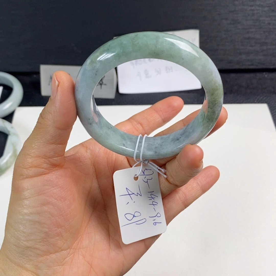 翡翠未镶嵌手镯57.3正圈大小腰49