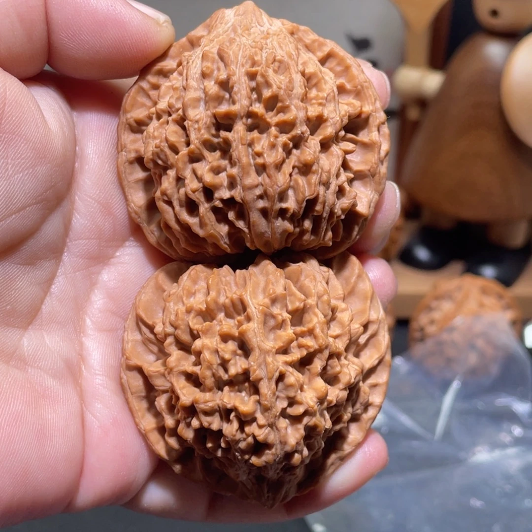 果***然桃核吊坠46+满天星