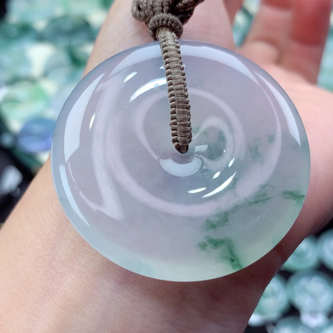 翡翠未镶嵌颈饰编号33。尺寸43.6-7.9