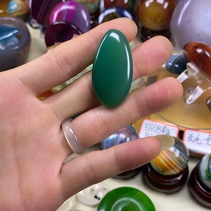 未镶嵌玛瑙/玉髓珠宝奇石