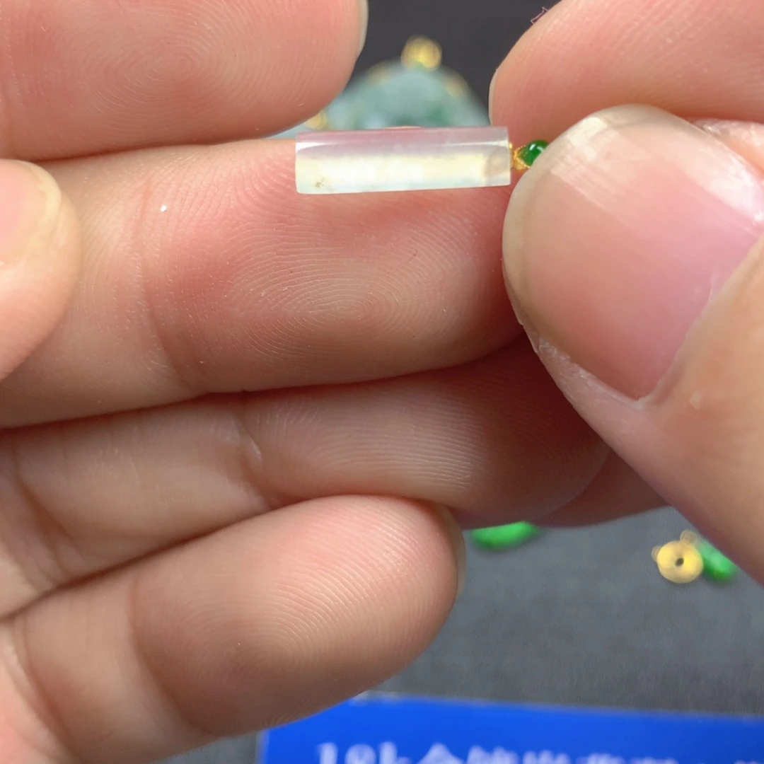 【闪购商品】颈饰18K金镶嵌翡翠翡翠