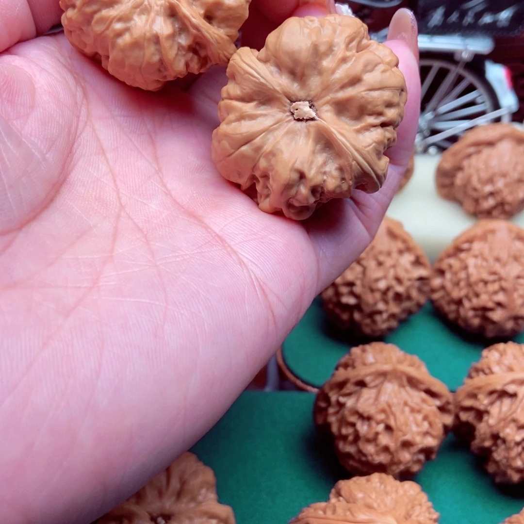 文玩核桃吊坠源**ᴳ蛤蟆