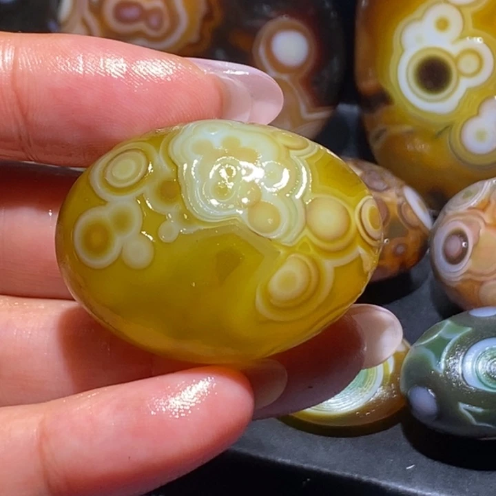 玛瑙/玉髓未镶嵌珠宝奇石116