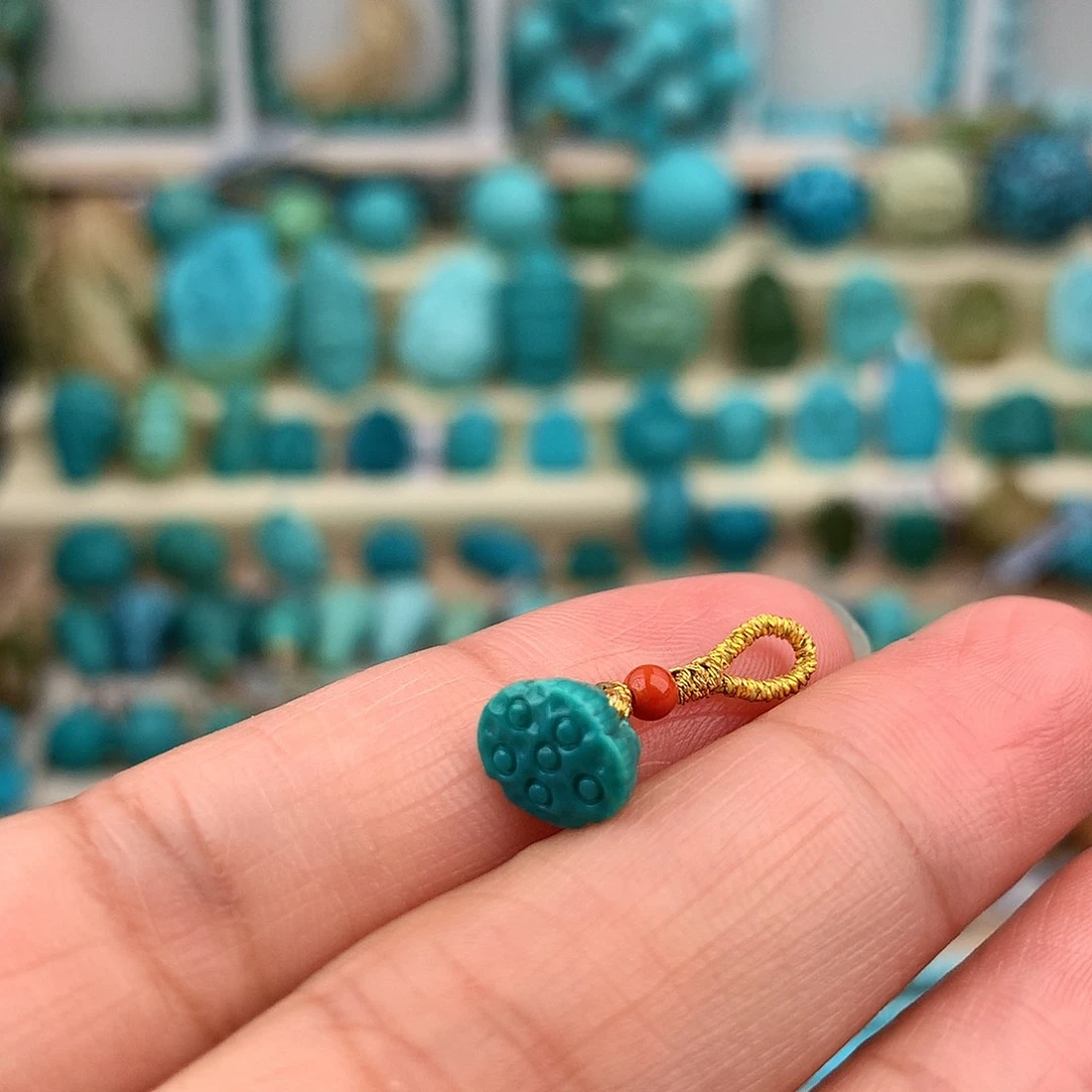 未镶嵌绿松石珠宝奇石