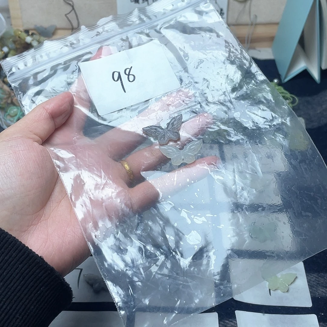 蛇纹石玉颈饰未镶嵌夏****虫