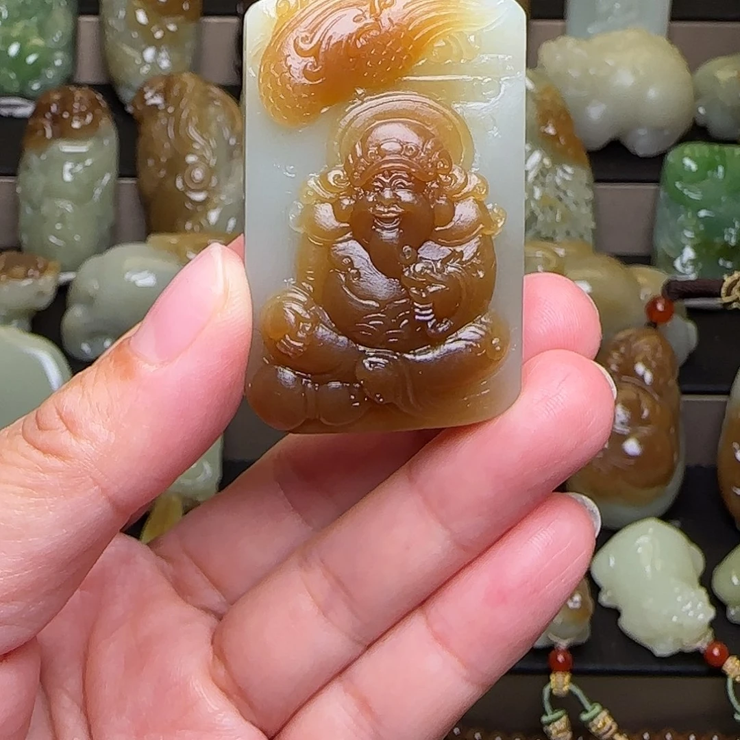 沙***鹰和田玉未镶嵌颈饰