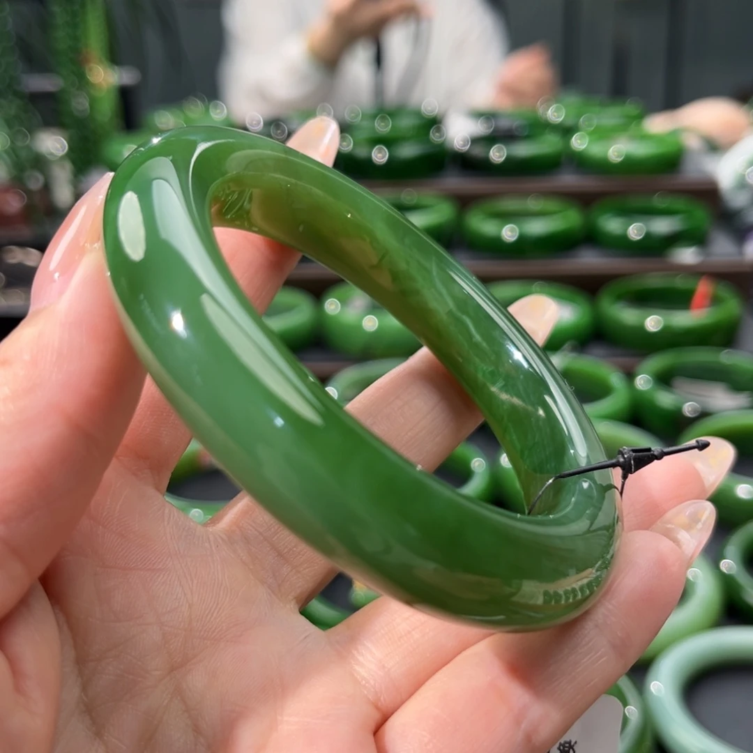 未镶嵌手镯和田玉（碧玉）