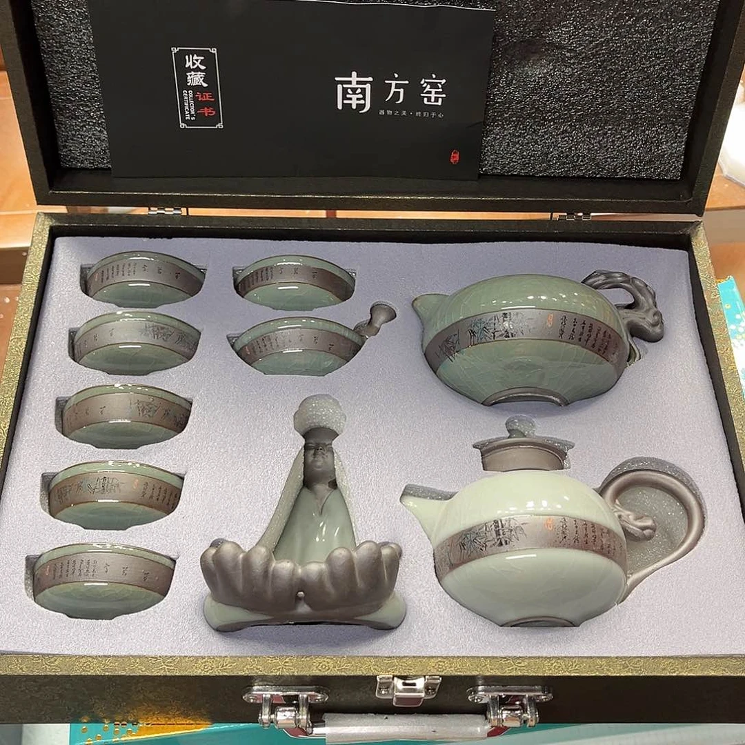 孤品茶具套装等。